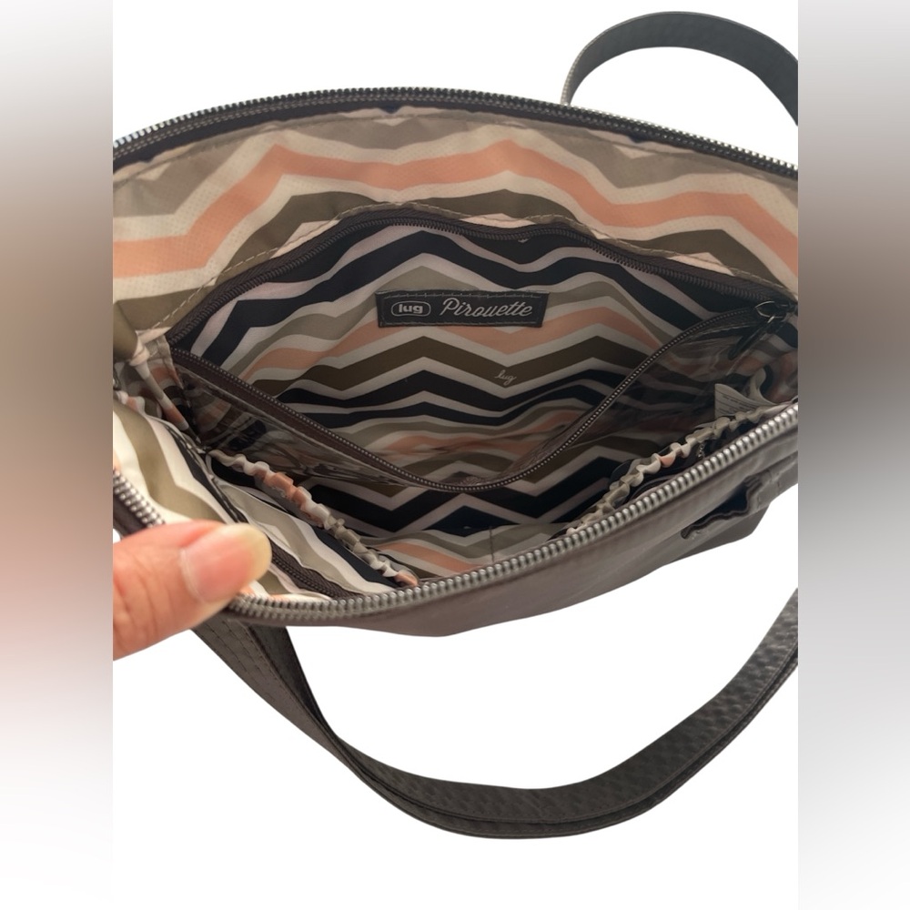 Lug pirouette Gray Quilted women’s crossbody Bag - Picture 4 of 8
